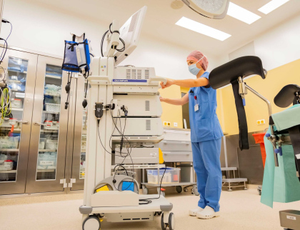 Bez uspání a rychle: KNTB zavádí další šetrné gynekologické zákroky