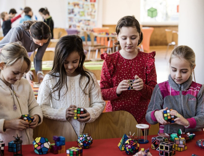 Festival IQ Play slaví 10 let, do Zlína se vrací chytré hlavolamy a hry