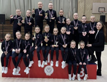 Gymaerobičky z Otrokovic zářily v Praze: z Poháru federací vezou 10 medailí a ovládly celou sezonu