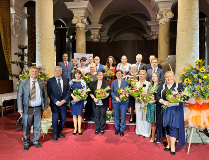 Kraj ocenil 15 pracovníků ve školství za jejich přínos pro výchovu mladé generace