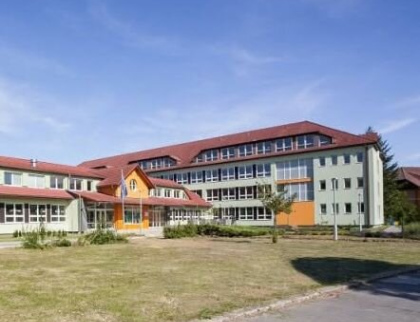 Nové parkoviště, komunitní centrum i sportovní zázemí. Kraj schválil další podporu obcím