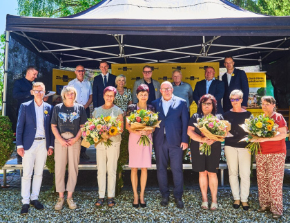 Pěstouni dávají dětem bezpečí a domov. Zlínský kraj je za to tradičně ocenil