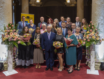 Kraj ocenil 14 pracovníků ve školství za vzdělávání mladé generace