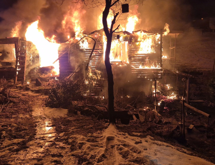 Požár chaty s hospodářským objektem ve Vizovicích                       