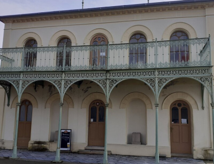 Kraj hodlá přispět na obnovu Rybářského pavilonu a voliéry u Pavího dvora v Podzámecké zahradě v Kroměříži