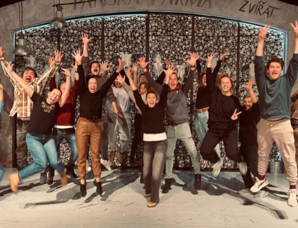 Slovácké divadlo slaví 80 let a chystá komedii S tebou mě baví svět