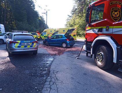 Střet dvou vozidel si vyžádal zranění jednoho z řidičů