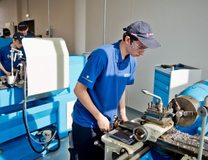 Volbu školy ovlivňují zájmy, rodina i budoucí příjem. Zlínský kraj pomáhá, aby se deváťáci rozhodli správně