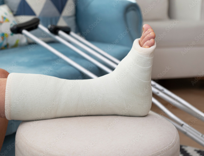 Se sněhem a ledem tradičně přicházejí i zlomeniny