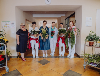 Květiny z kroměřížské výstavy opět potěšily klienty i pracovníky sociálních služeb