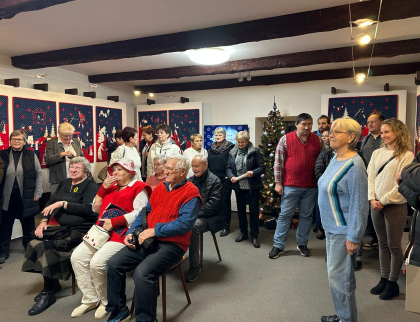 Vernisáž výstavy Wallachia Quilt přinesla příběhy kraje, hudbu i valašské tradice