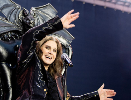 Zemřel Ozzy Osbourne. Poslední roky prožil v ukrutných bolestech. Bojoval s nezvratnou nemocí, skončil na vozíku