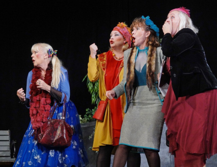 Nejstarší řemeslo. Tragikomedie o ženách, kterým nezbývá než dřít do roztrhání těla