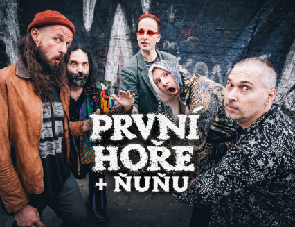 První hoře + ŇUŇU vystoupí na zámeckém nádvoří