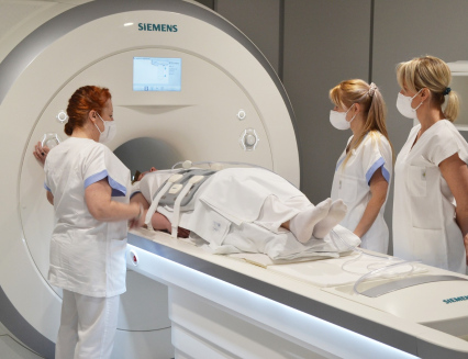 Magnetická rezonance v Nemocnici AGEL Valašské Meziříčí slaví 5 let. Provedeno bylo více než 21 500 vyšetření