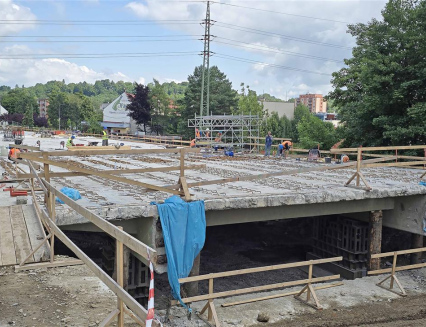 Valmez upravil hlukovou vyhlášku. Oprava mostu bude probíhat i o víkendech