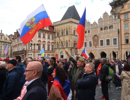 Zmatení dezoláti volají o pomoc. Zradil je Zůna a poté i Zeman