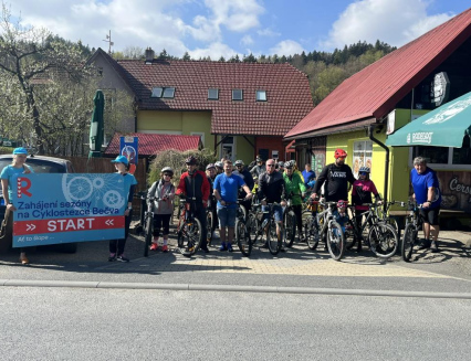 Sezona na rožnovské Cyklostezce Bečva odstartovala ve velkém: Dorazilo přes 500 cyklistů