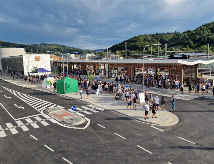 Vsetín slavnostně otevřel nové autobusové nádraží
