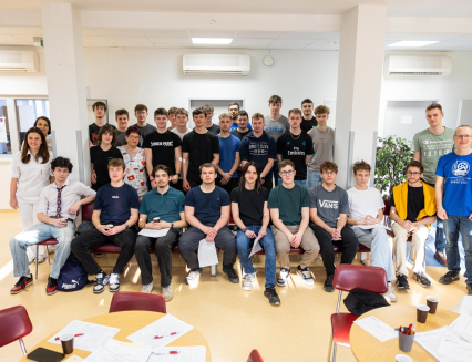 Průmyslovka již zaplnila krví tisícovku odběrových vaků, darujte také