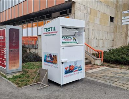 Textil lze odkládat do kontejnerů, ve sběrném dvoře i LCO
