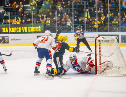 Berani ostudně prohráli s Porubou, Vsetín po dalším obratu přemohl Třebíč