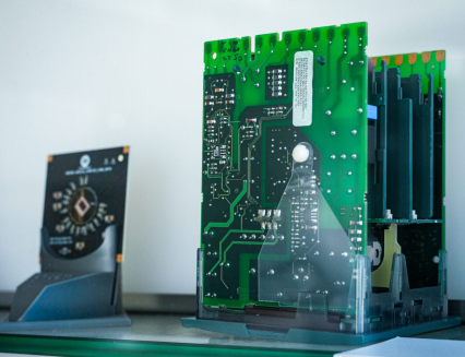 Baťova univerzita otevírá novou perspektivní bakalářskou specializaci zaměřenou na polovodiče