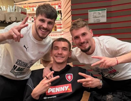 Tři v lavicích. Naprostá slovácká rarita. Tři reprezentanti chodili do jedné třídy v Uherském Hradišti