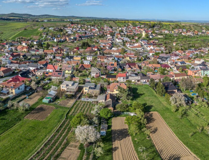 Další krajské peníze pro obce. 4,4 milionu míří do Tlumačova a Boršic