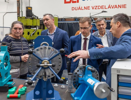 Zlínský kraj chce být lídrem v duálním vzdělávání. Inspiraci hledal na Slovensku