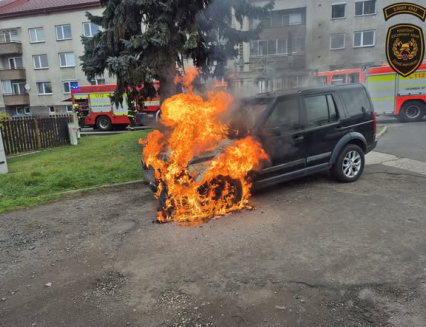 V Napajedlech vzplálo osobní vozidlo