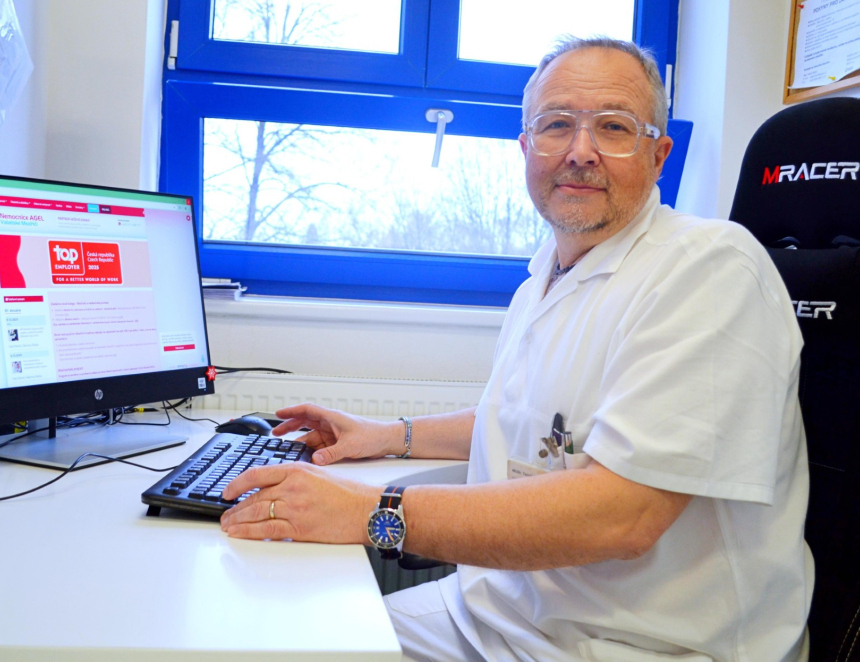 Trápí vás hemoroidy? „Odložte mobil na záchodě a přijďte včas," radí gastroenterolog z Nemocnice AGEL Valašské Meziříčí