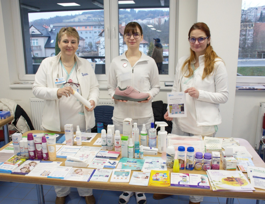 Při léčbě obtížně se hojících ran využívají i bionáplasti z amniové membrány