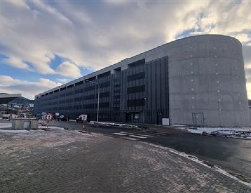 Parkovací dům ve Vsetíně se otevřel 1. února