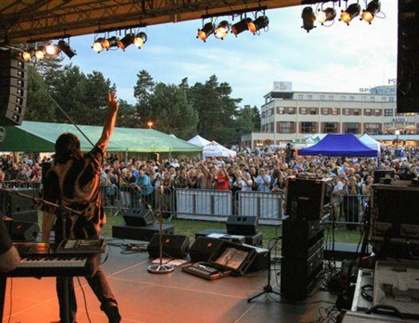 Lenny, Sebastian i roztančené koupaliště. Otrokovické letní slavnosti nabídnou program pro všechny generace