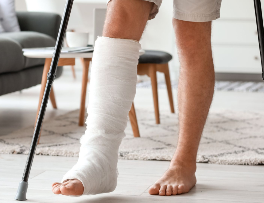 Úrazy na ledovce. V KNTB ošetřili každý den více než 100 pacientů