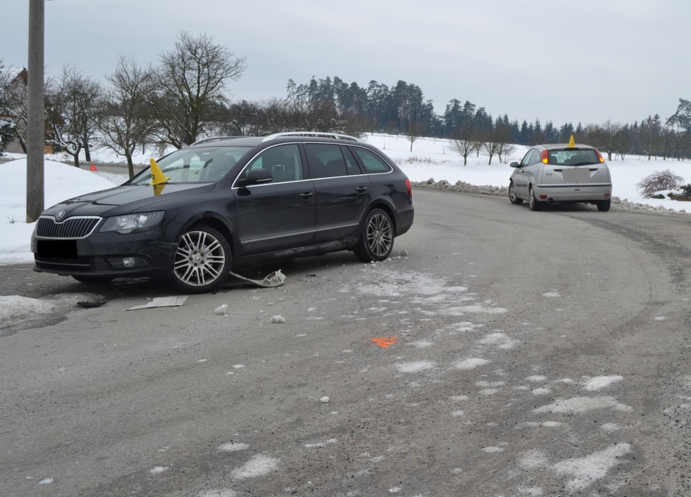 Řidič narazil do protijedoucího auta. Po nehodě nadýchal 3,53 promile