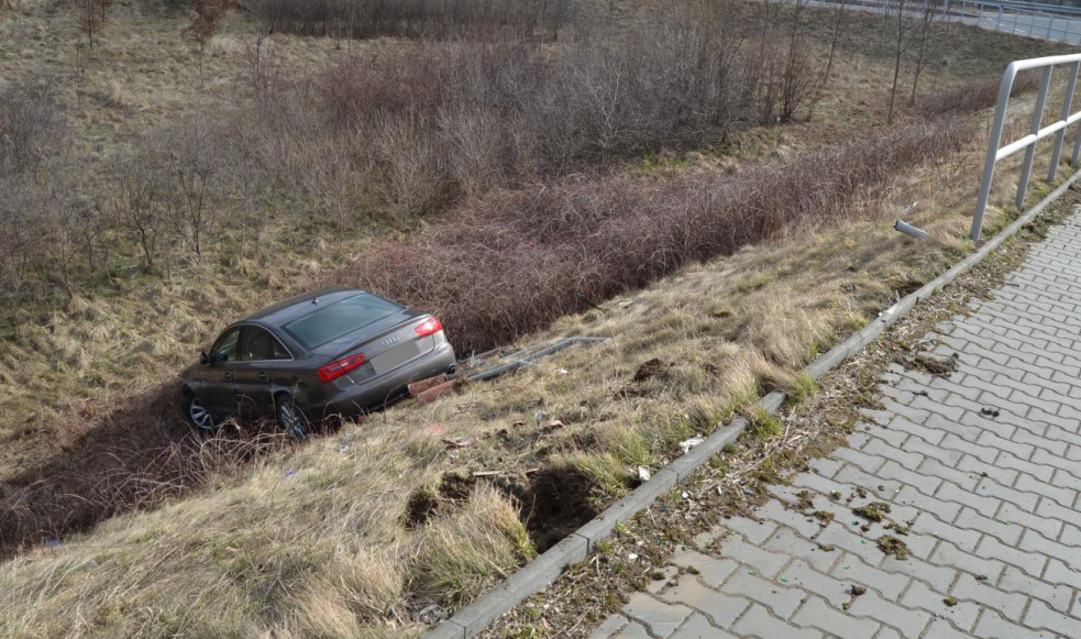 Chtěl vyměnit cédéčko a bude muset vyměnit auto