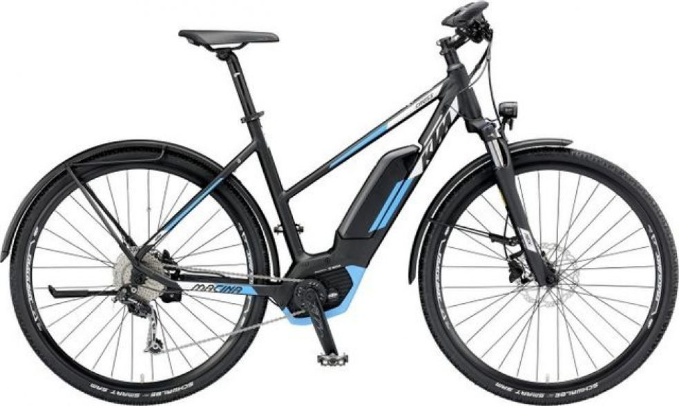 „Nalitý“ cyklista trefil BMW. Na autě je škoda 300 tisíc!