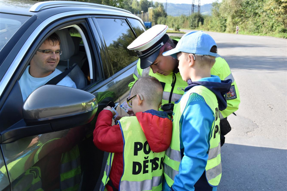 Dětská policie zkontrolovala 170 vozidel