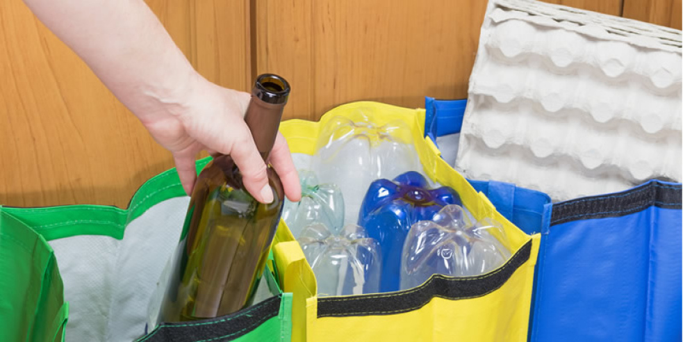 Třídíme hodně, ale pořád recyklujeme málo. Světový den recyklace připomíná, že odpady mohou být nekonečné zdroje