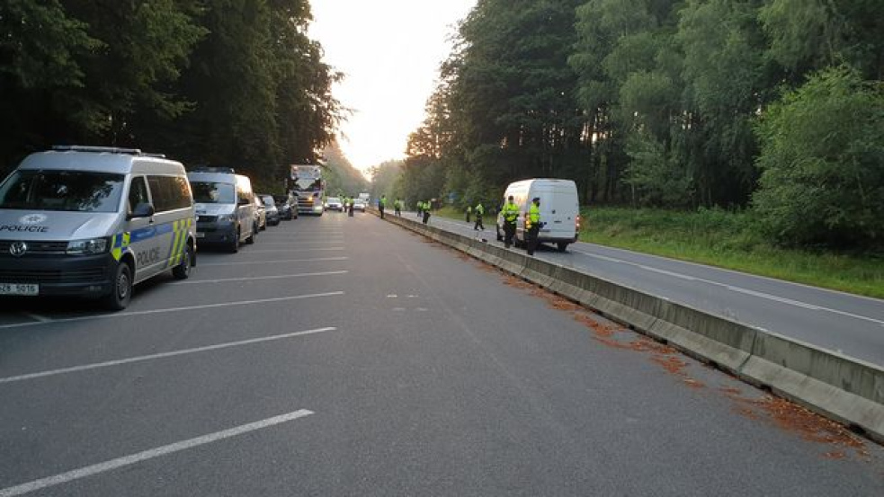 Masivní silniční kontroly. Policisté zkontrolovali více než 3300 vozidel