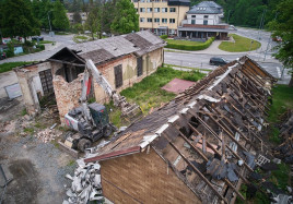 Roznov bourani v roznovskem prednadraznim prostoru2.JPG