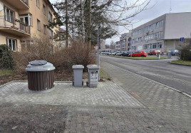 1 kontejnerova hnizda1