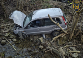 Zlin auto v potoku 1