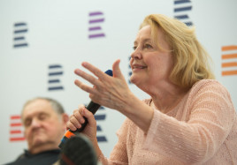 Magda Vasaryova v debate Cekani na prezidenta Foto Marek Malusek