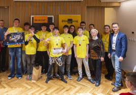 Zlin zaci soutez roboti